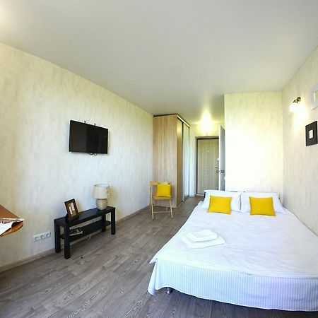 54a Tselinogradskaia Str at Alekseevka underground Kharkiv Eksteriør billede